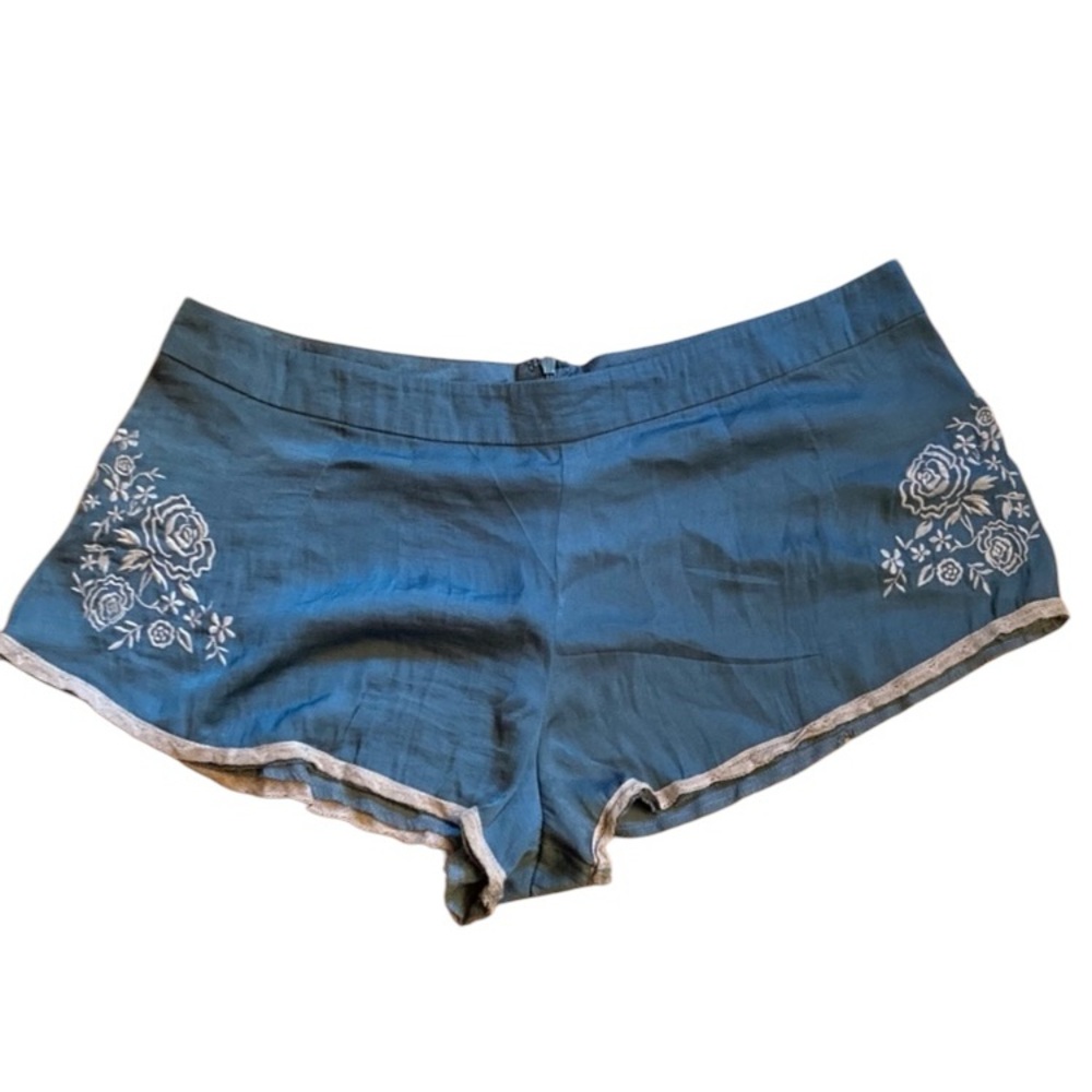 Kimchi blue urban outfitters shorts 2013?